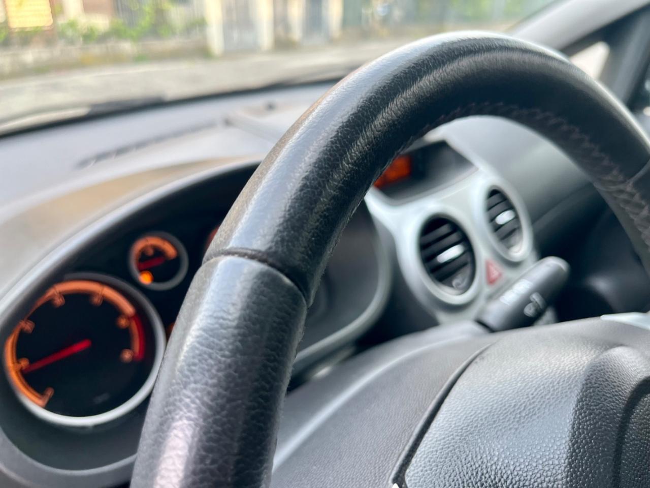 Opel Corsa 1.3d 2013 142.000km catena appena sostituita