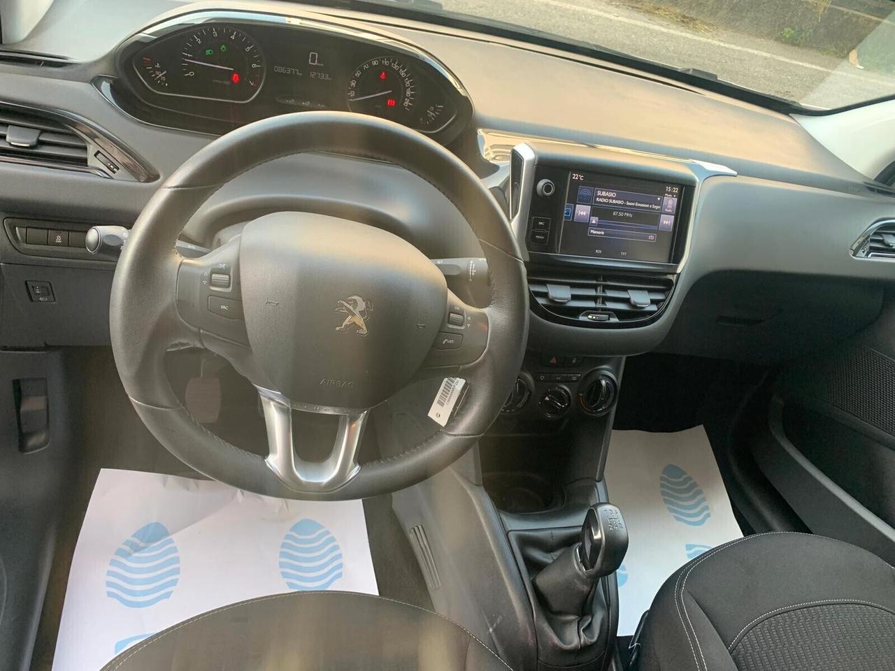 Peugeot 208 PureTech 82 5 porte Allure