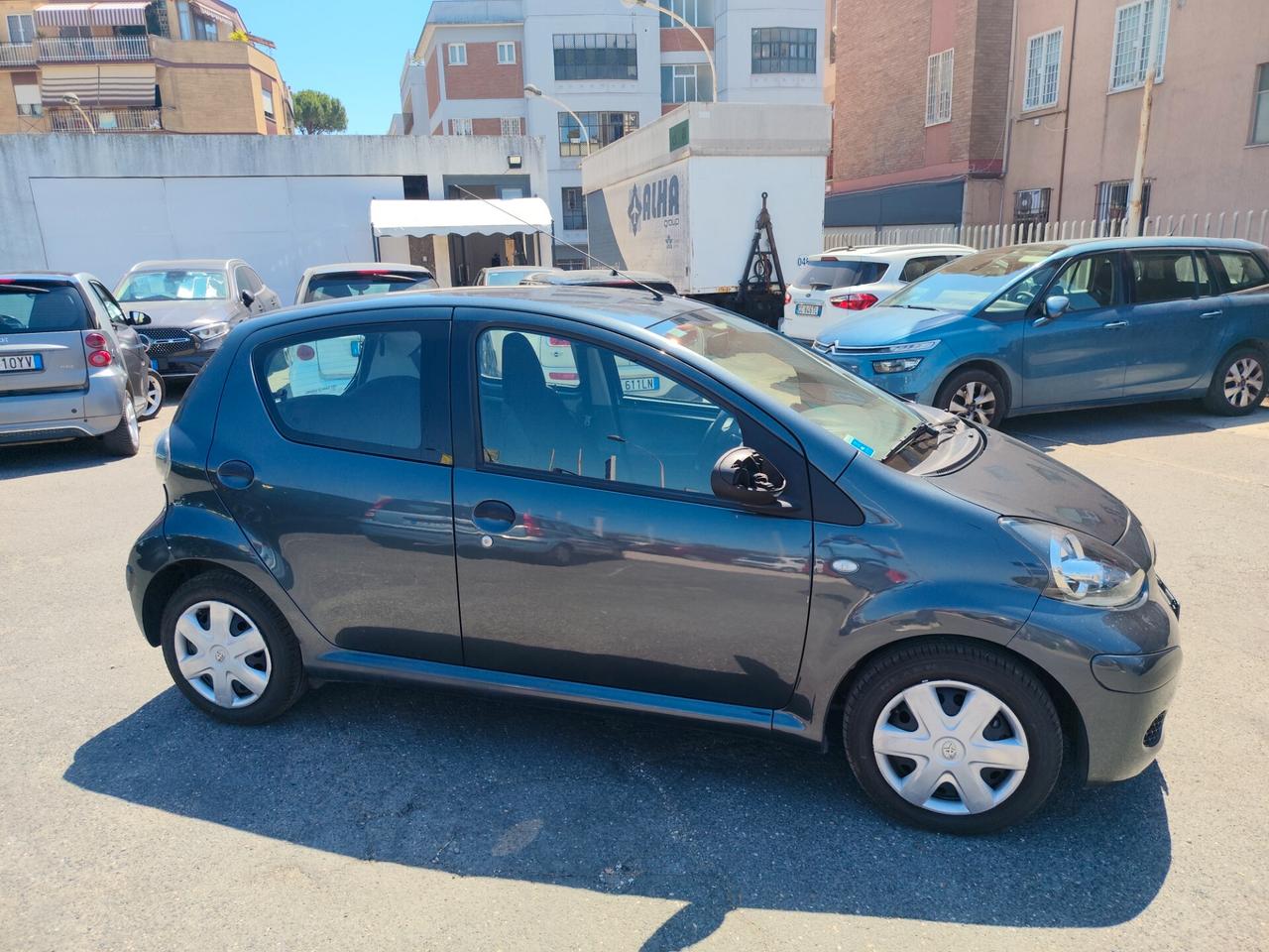 Toyota Aygo 1.0 5 porte Now Connect !24.000 km!