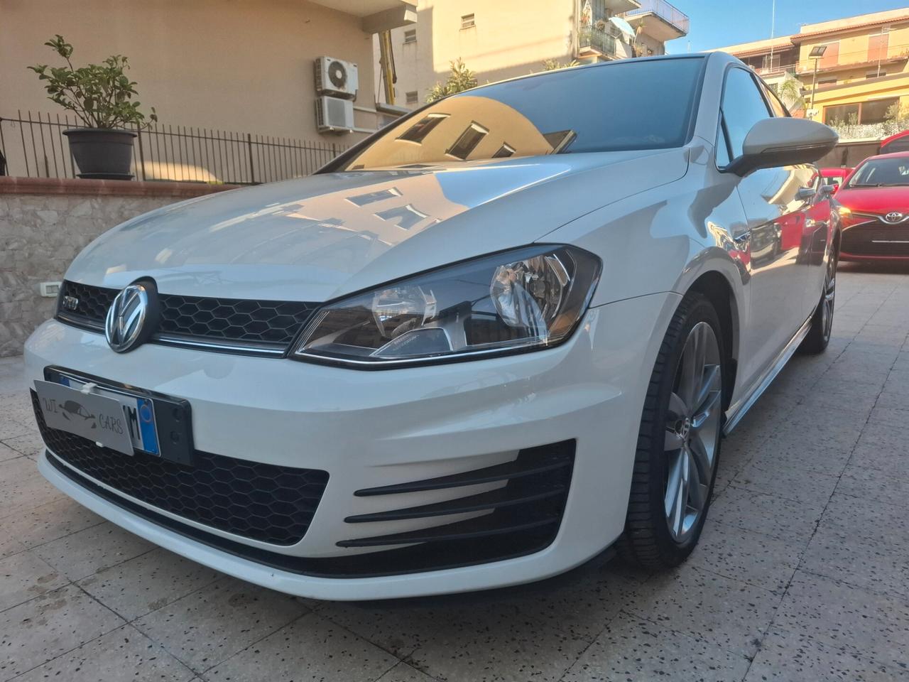 Volkswagen Golf - 2.0 TDI GTD PANO