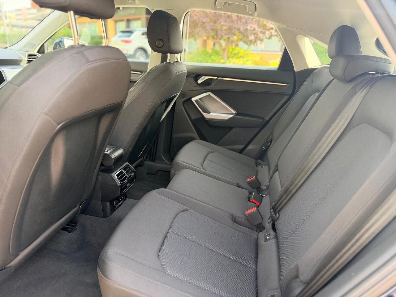 Audi Q3 SPB 35 TDI S tronic Business Plus