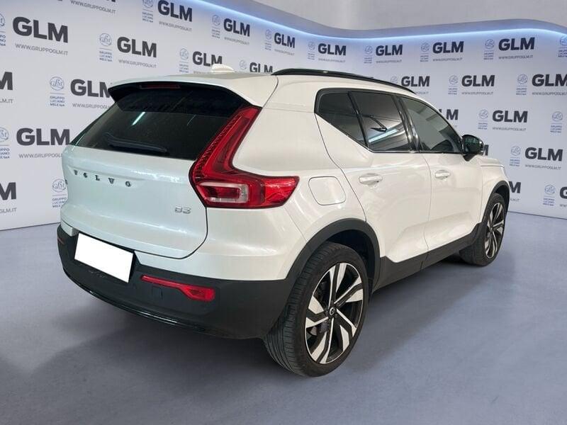 Volvo XC40 B3 automatico Ultra Dark