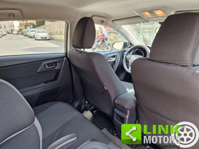 TOYOTA Auris 1.4 D-4D Active