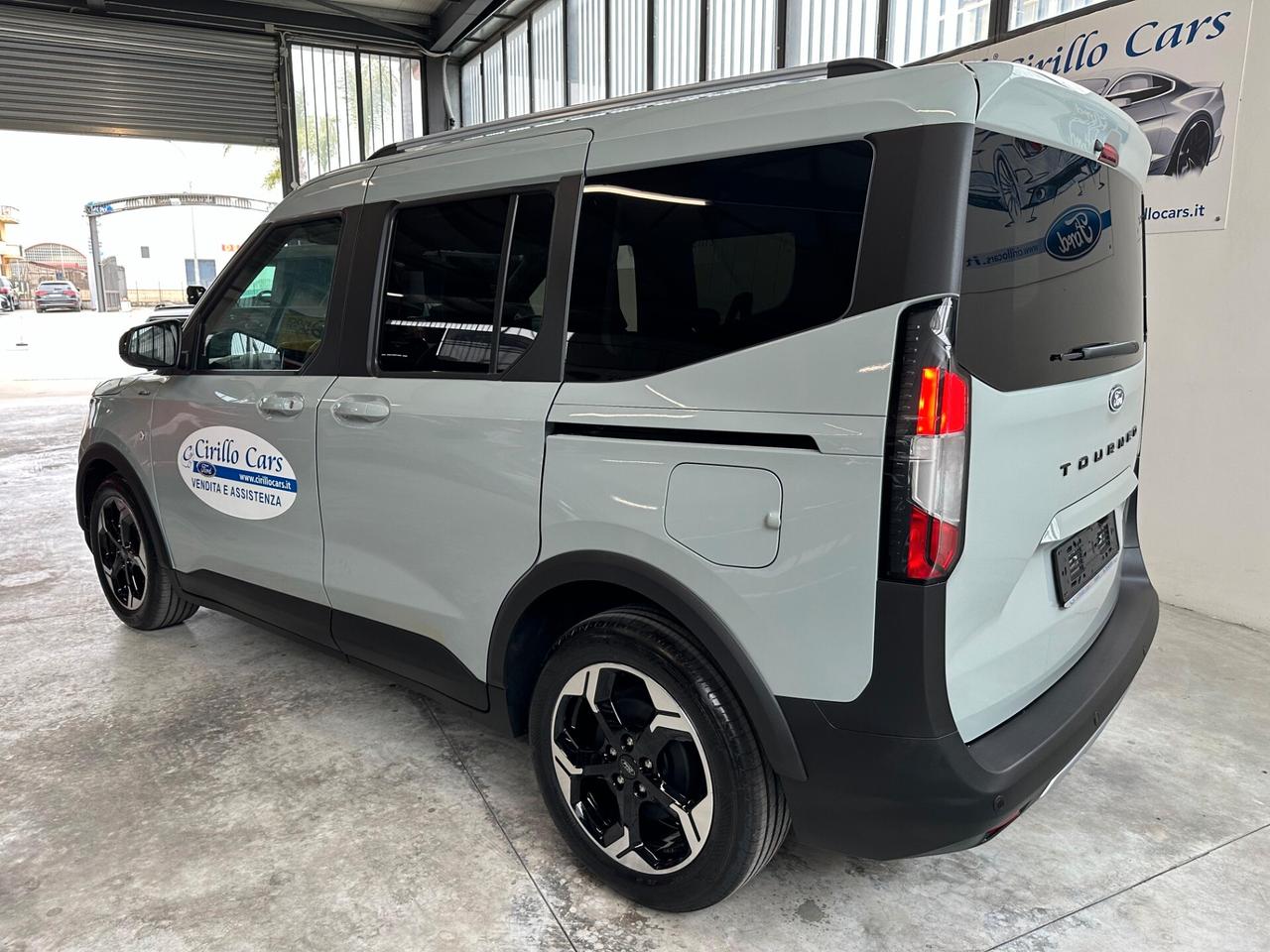 Ford Tourneo Courier 1.0 EcoBoost Active