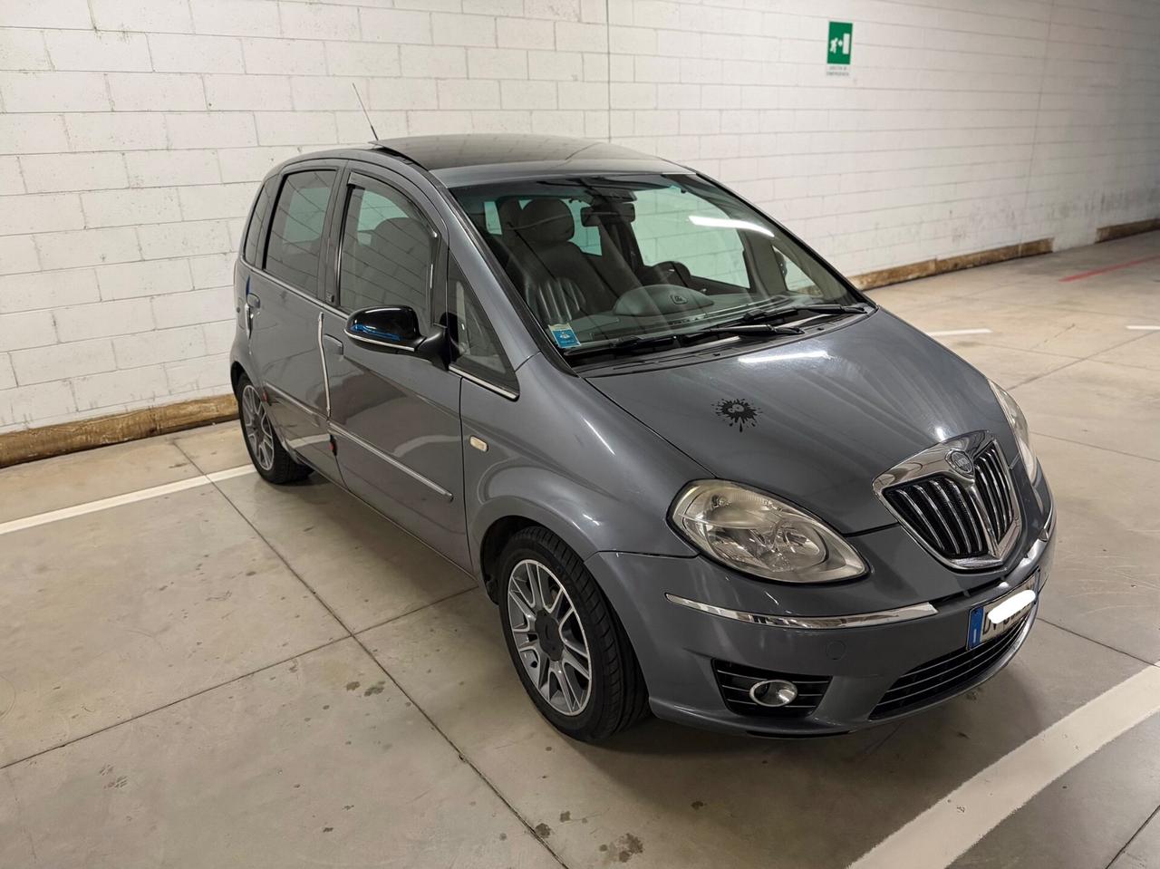 Lancia MUSA 1.4 16V Poltrona Frau