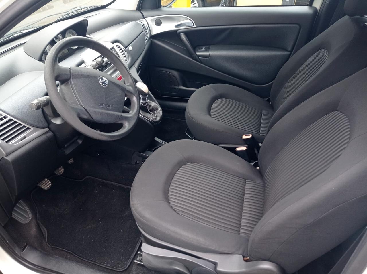 Lancia Ypsilon 1.2 Argento