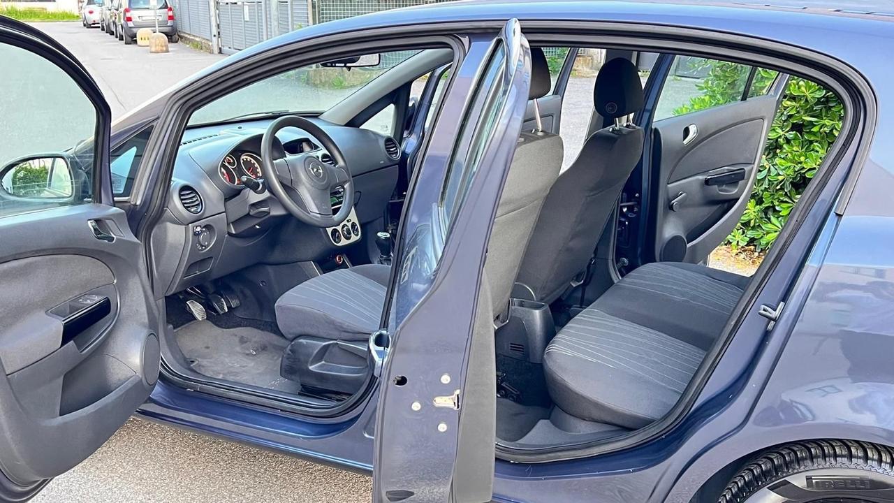 Opel Corsa 1.0 12V 5 porte Benzina e GPL