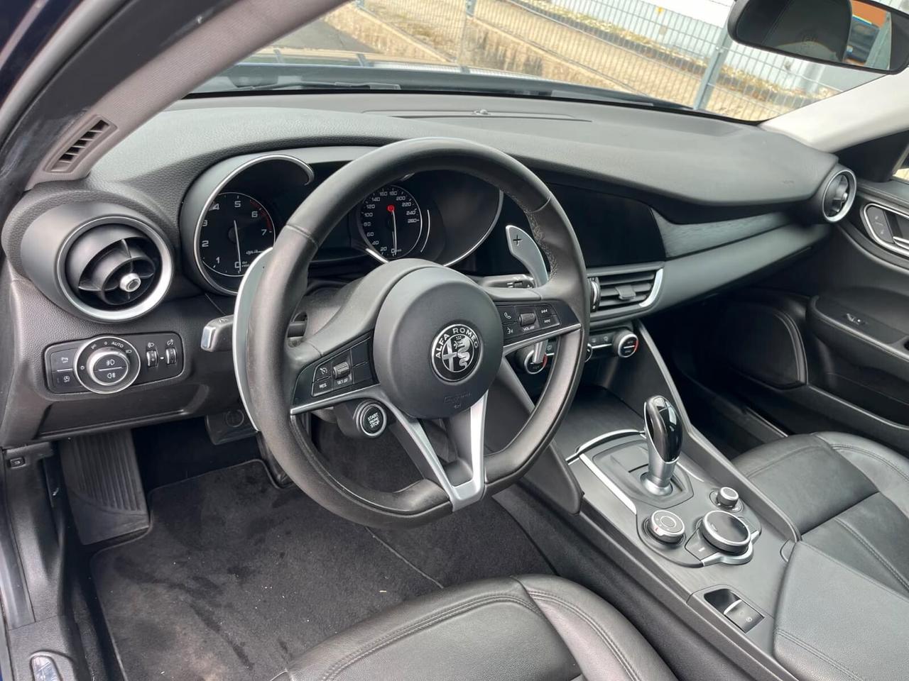 Alfa Romeo Giulia 2.0 Turbo 200 CV AT8 Super