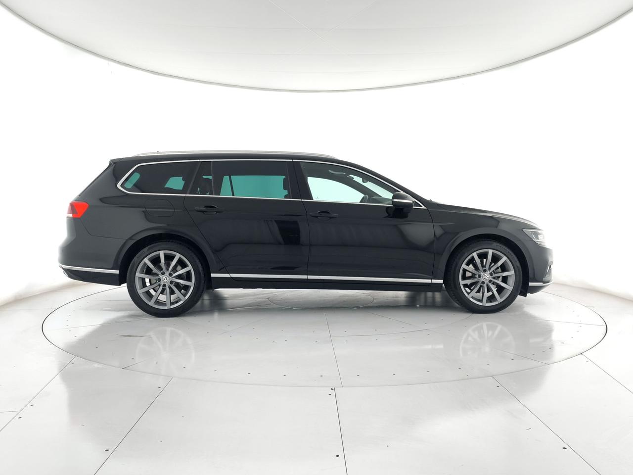 VOLKSWAGEN Passat Variant 2.0 tdi Executive 150cv dsg PELLE+ACC+APP CONNECT