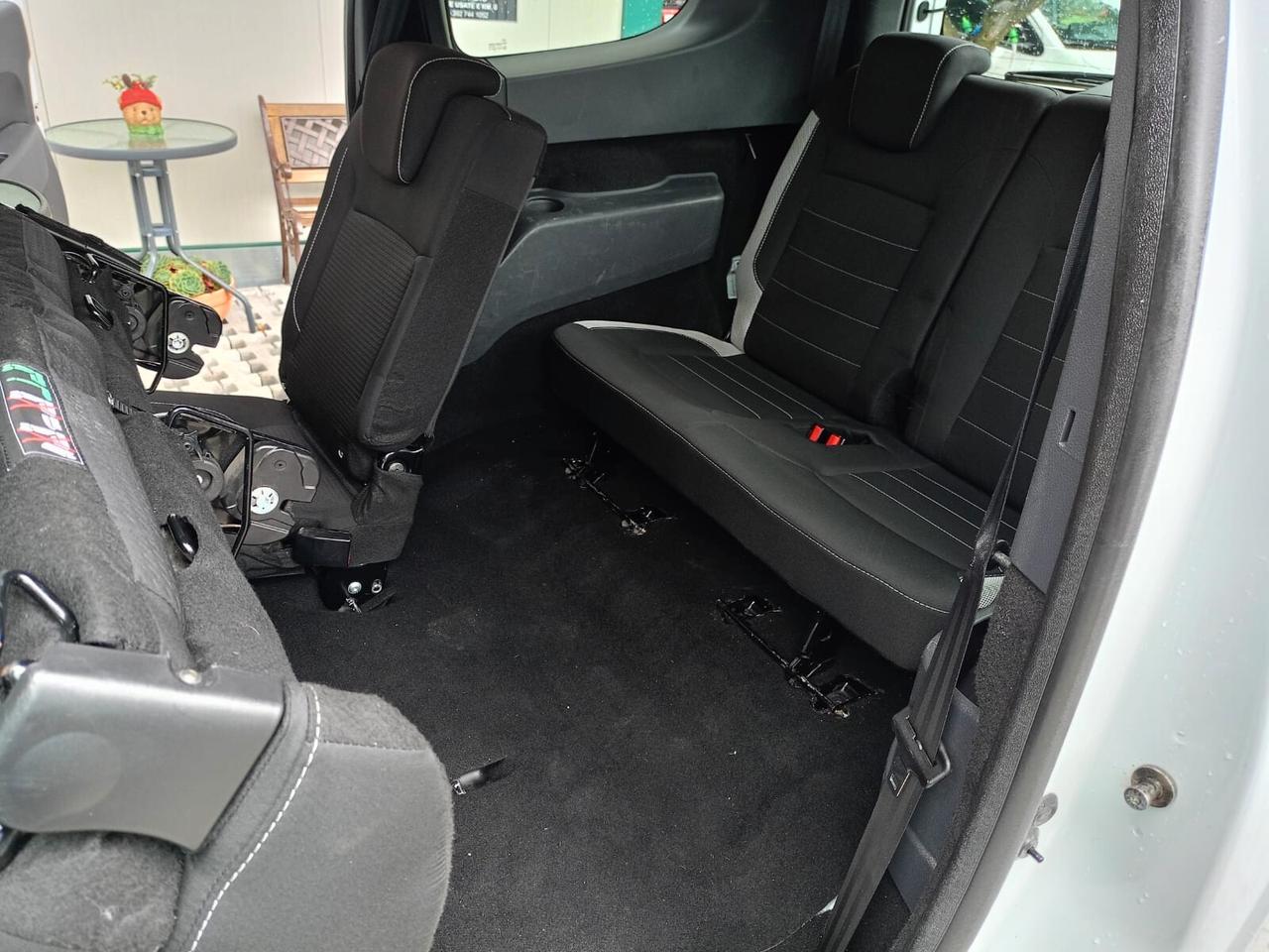 Dacia Lodgy Stepway 1.5 Blue dCi 8V 115CV 7 posti