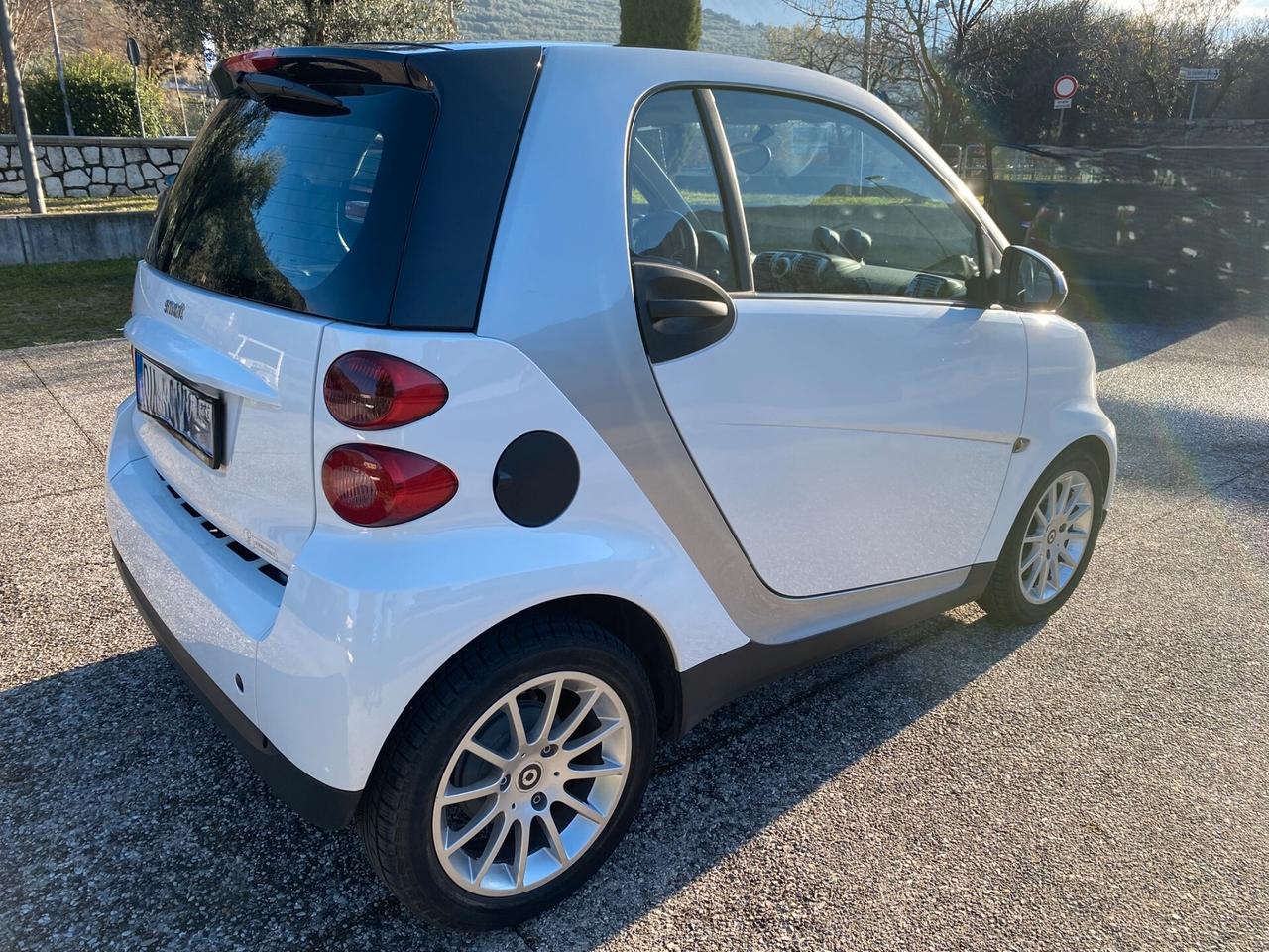 Smart ForTwo 1000 62 kW coupé passion