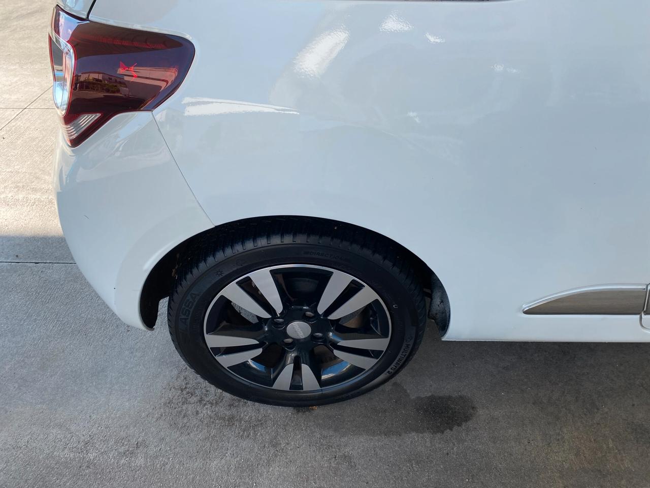 Ds DS3 DS 3 1.2 VTi 82 Just Black
