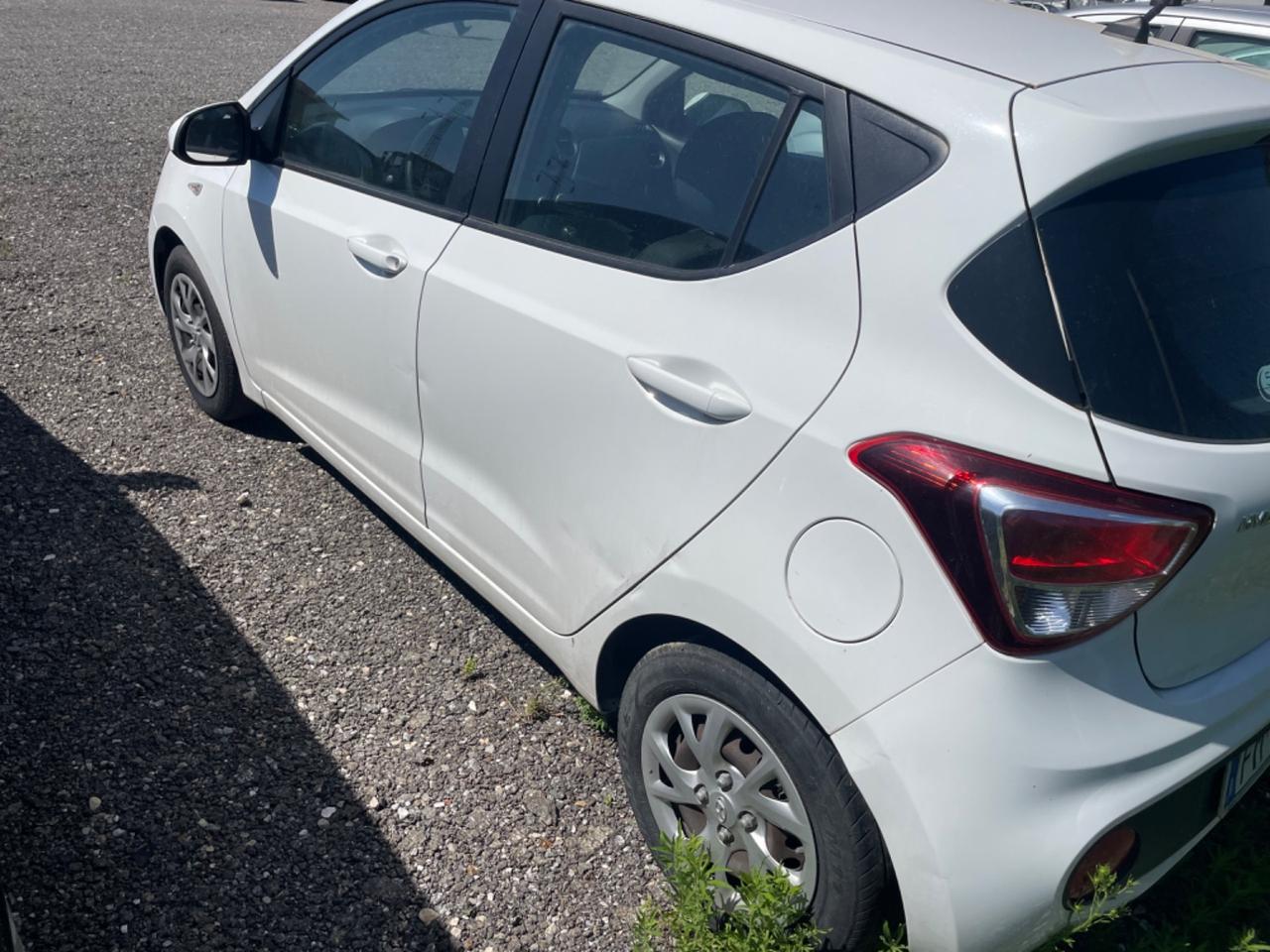 Hyundai i10 PER NEOPATENTATI