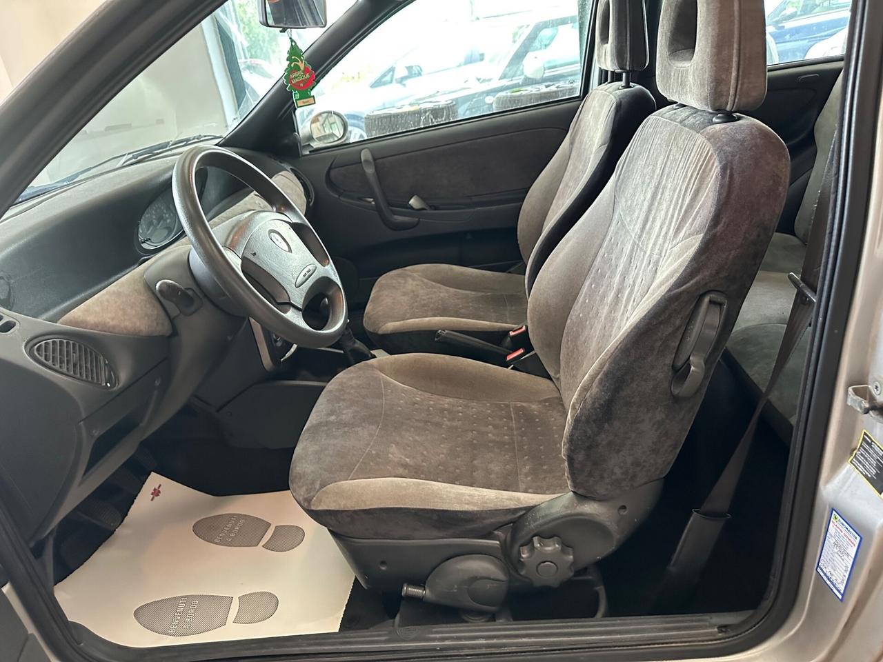 Lancia Ypsilon 1.2 Argento