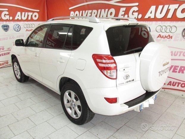Toyota RAV 4 2.2 D-4D 4x4 DA VETRINA 2011