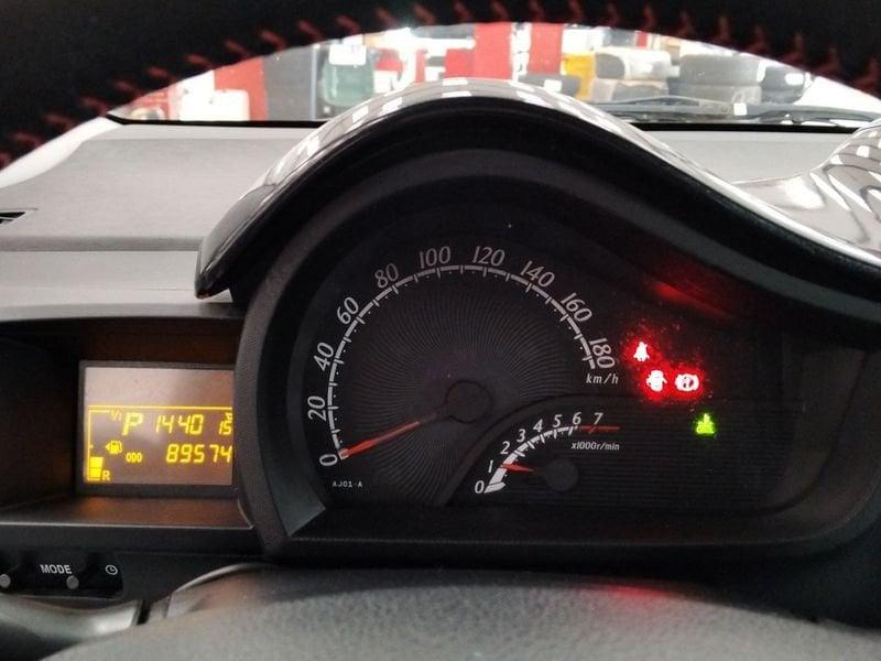 Toyota iQ 1.0 VVT-i Lounge CVT