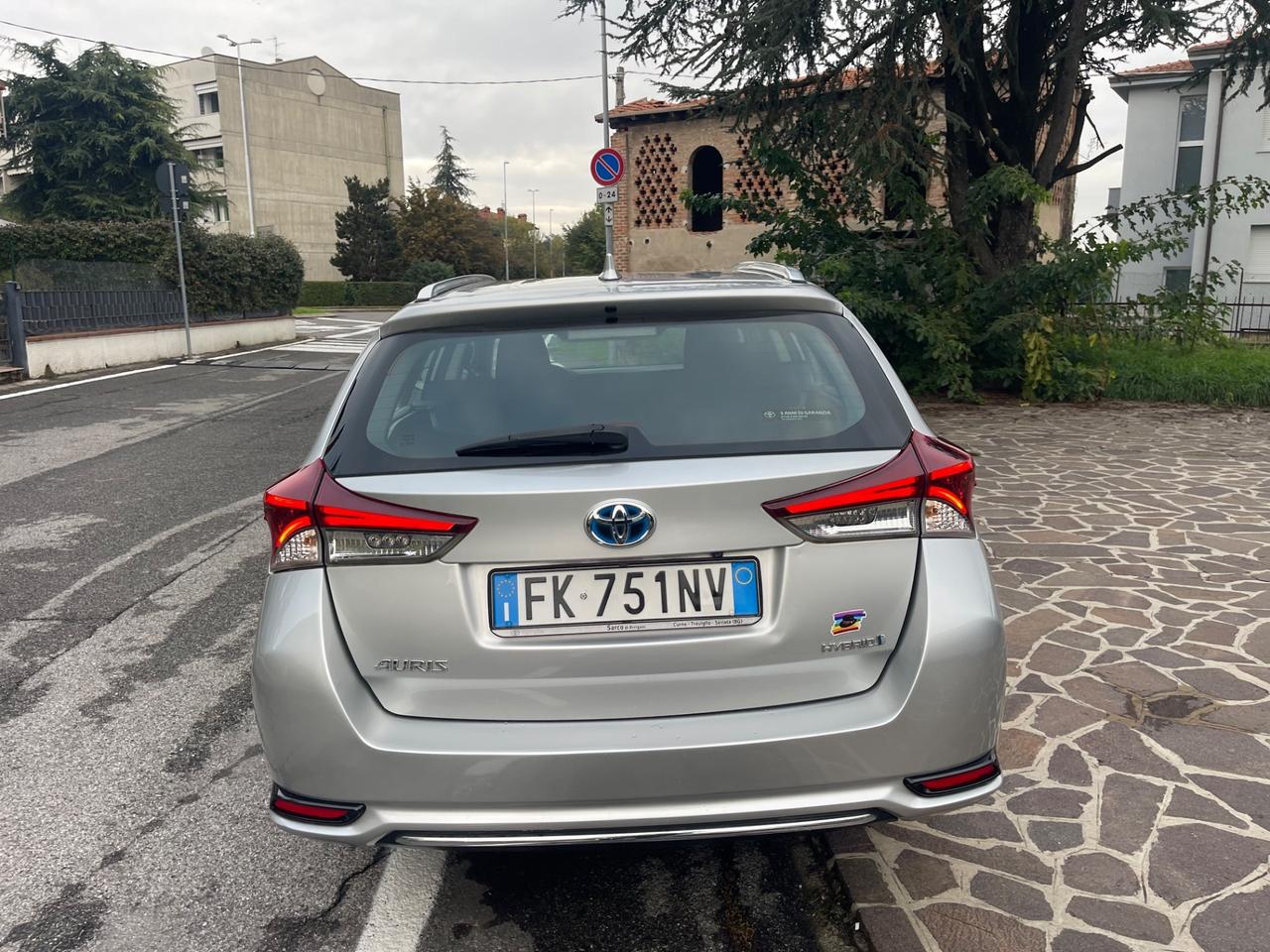 Toyota Auris Touring Sports 1.8 Hybrid Lounge