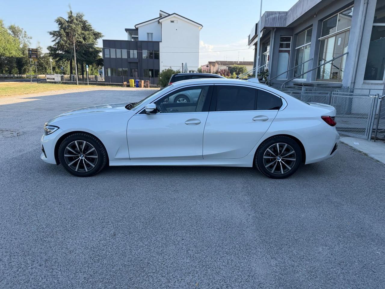 Bmw 318 Luxury 318 d #11369