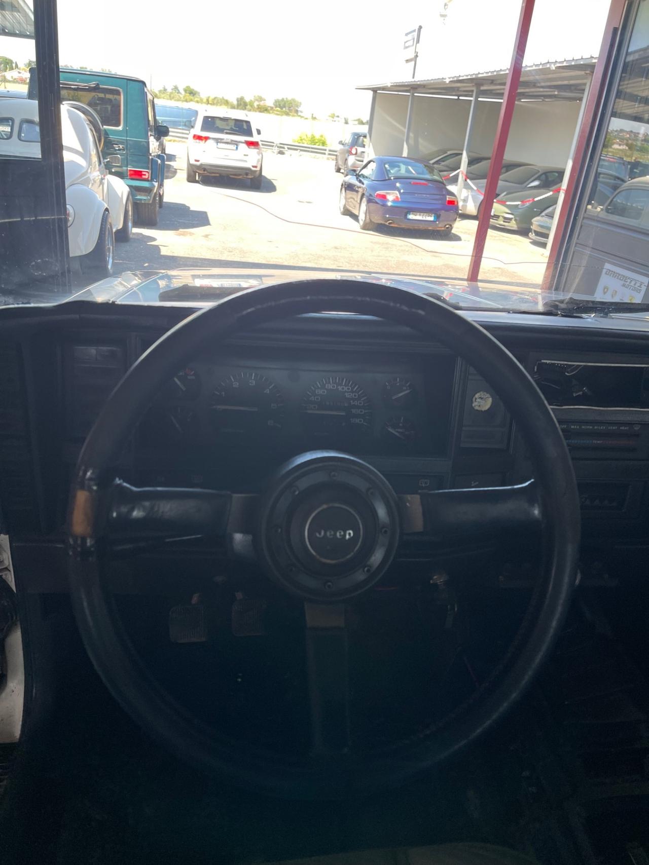 Jeep Cherokee 2.1 TD Coupe ASI 4X4 PERMUTE RATE