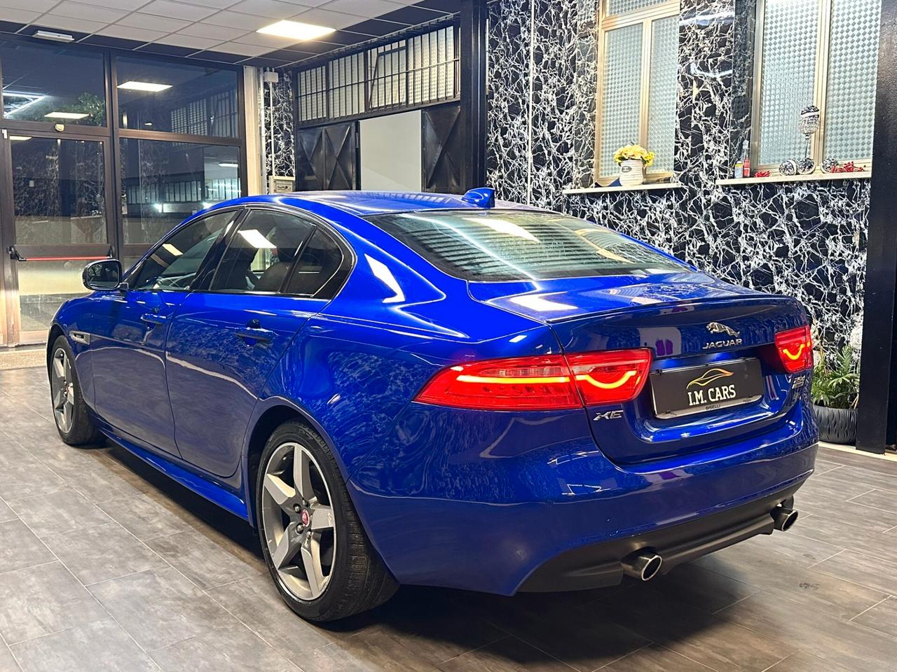 Jaguar XE 2.0 D 240 CV AWD aut. R-Sport