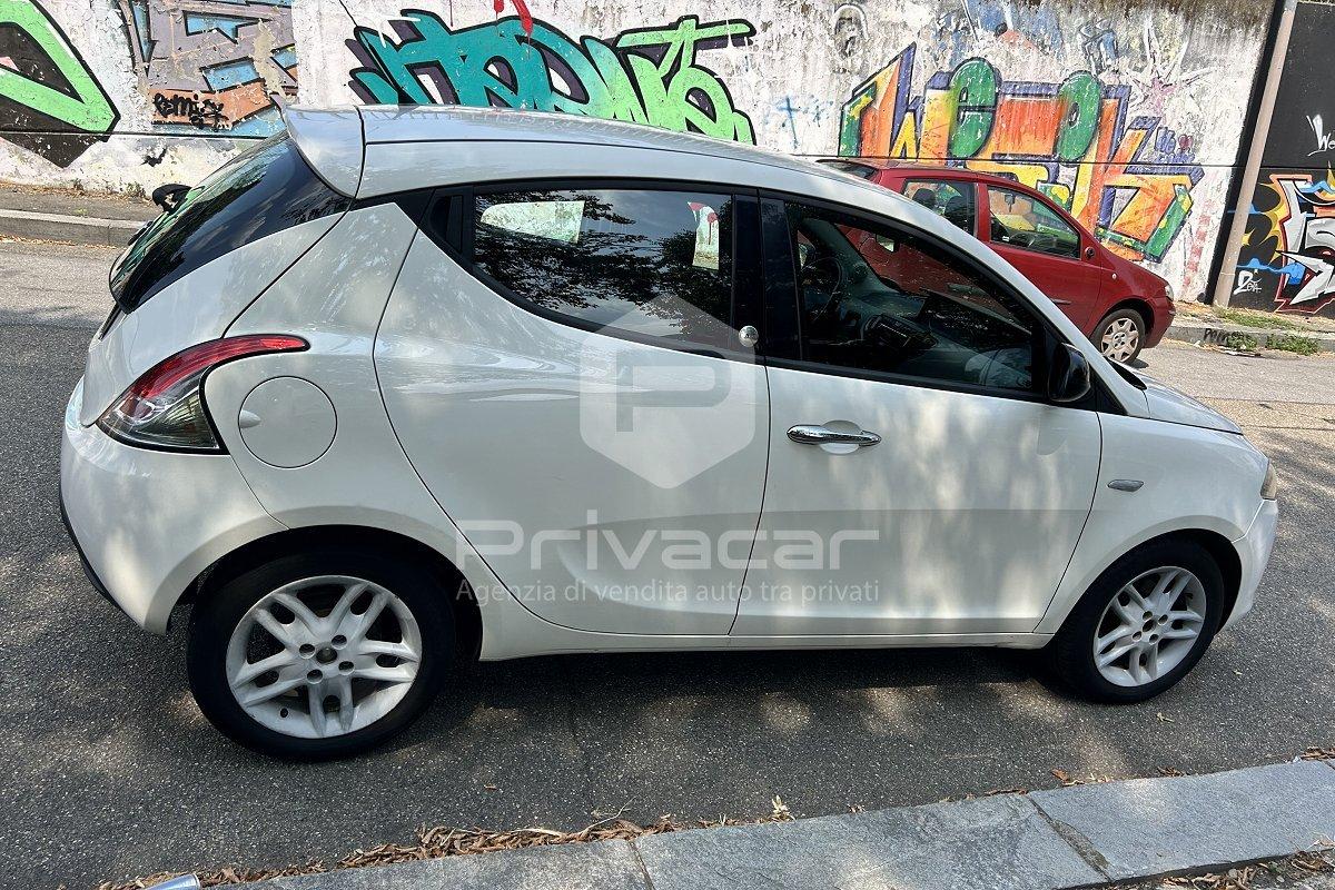 LANCIA Ypsilon 1.2 69 CV 5 porte GPL Ecochic Silver