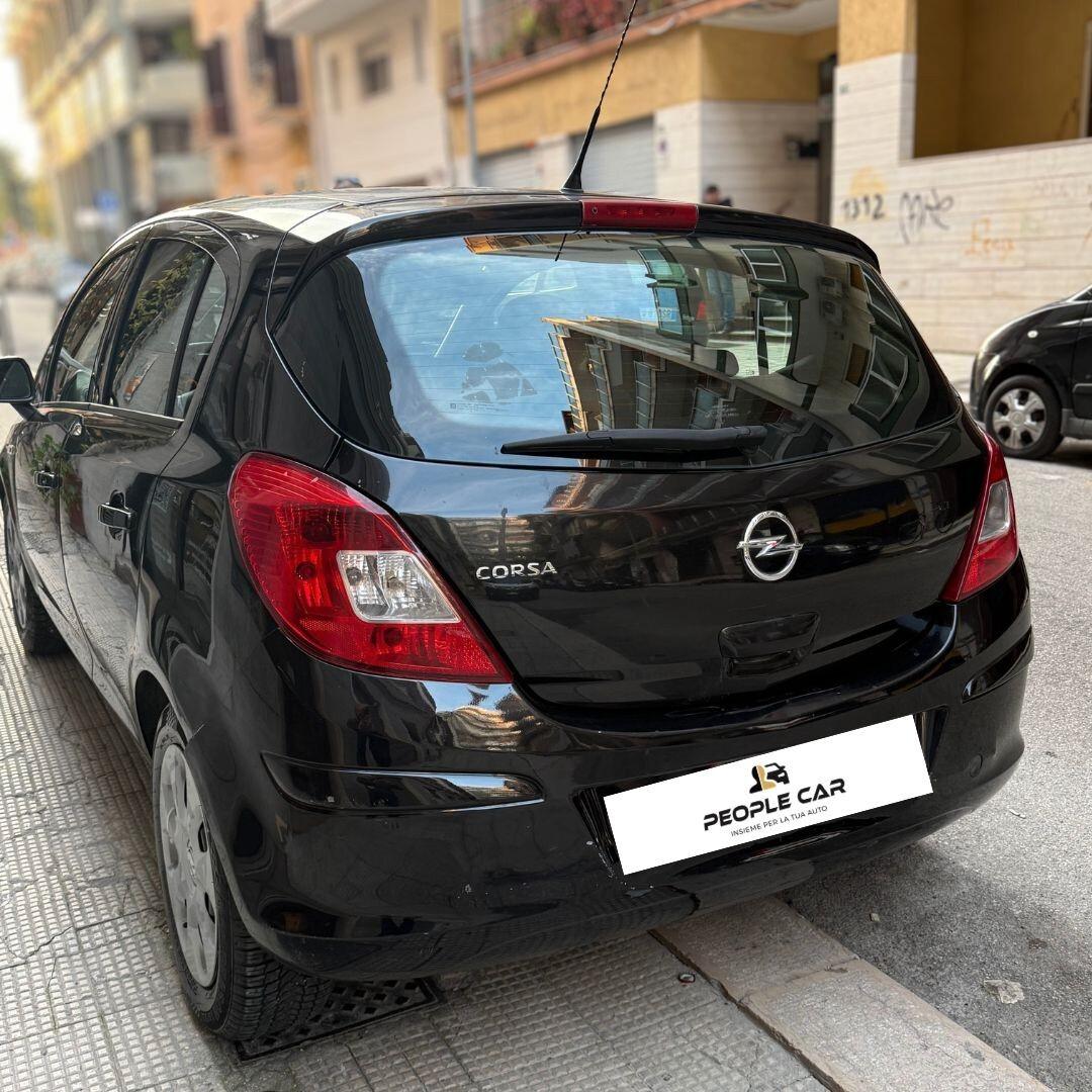 Opel Corsa 1.2 5 porte Cosmo