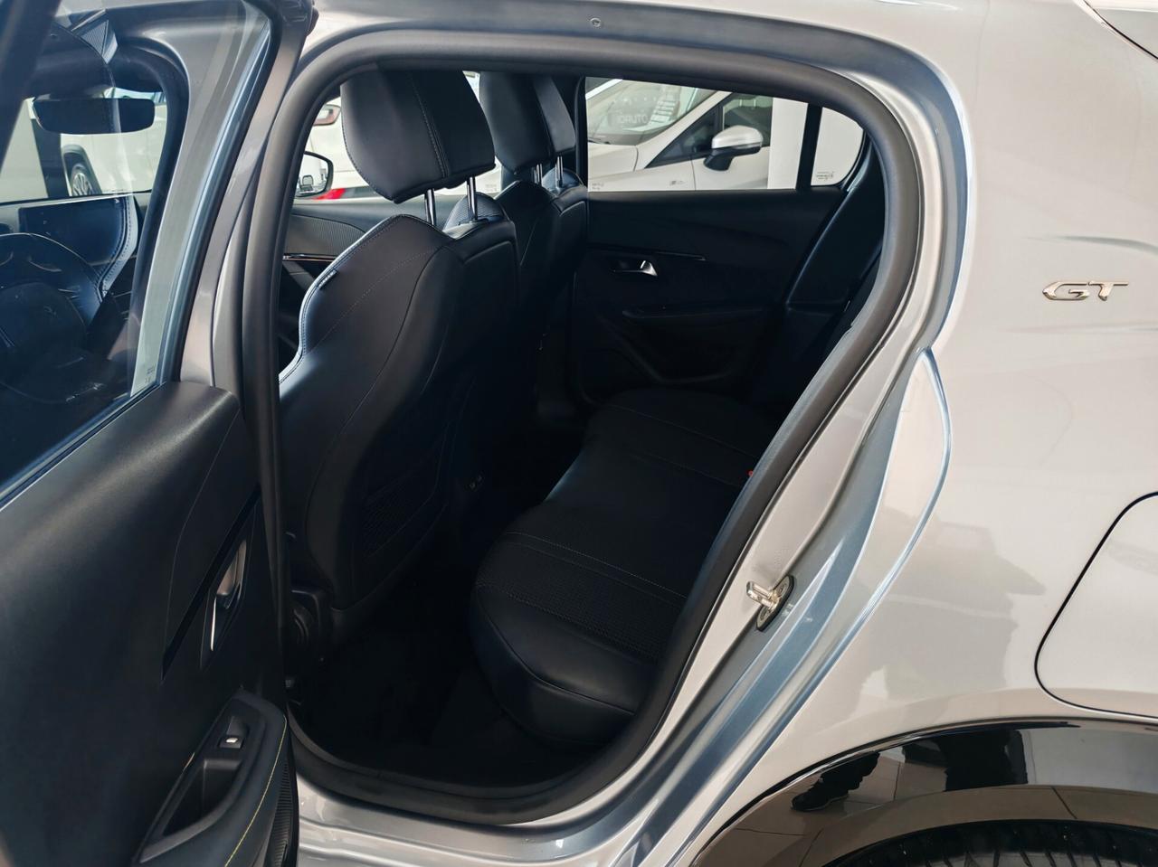 Peugeot 208 1.2 100cv GT 2023