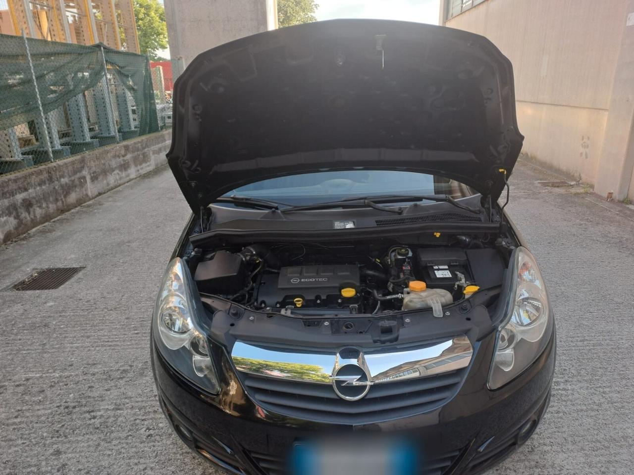 Opel Corsa 1.2 5 porte Cosmo