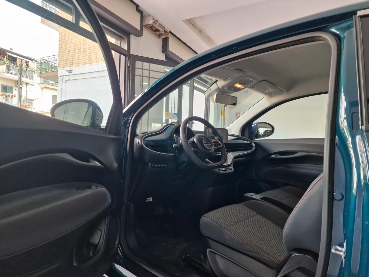 Fiat 500e Berlina 42 kWh Icon