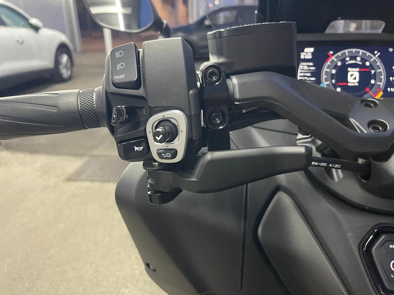 Yamaha T Max 560 Sport 1.100 km