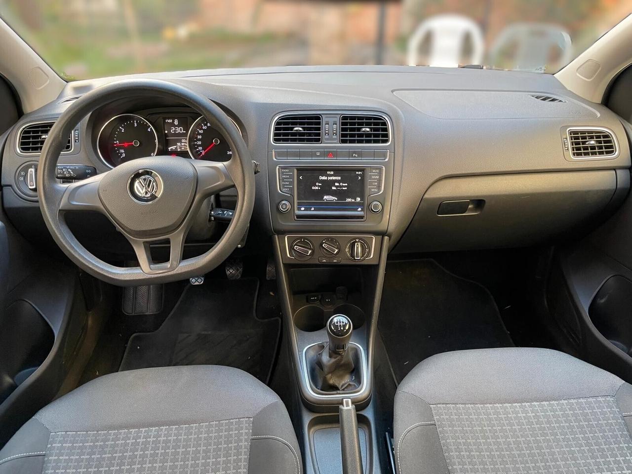 Volkswagen Polo V 2014 5p 1.4 tdi Comfortline 75cv