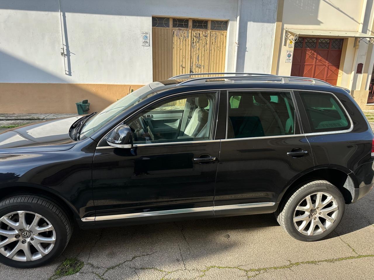 Volkswagen Touareg 3.0/240CV V6 TDI DPF tip. Exclusive