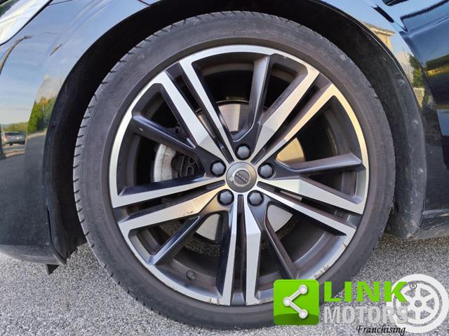 VOLVO V60 T6 Recharge Plug-in Hybrid R-design GAR.INCL.