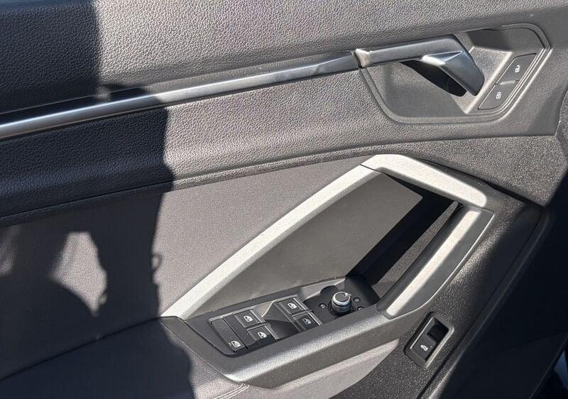 Audi Q3 SPB S Line interno ed esterno 2.0 TDI 150CV S-Tronic quattro 35
