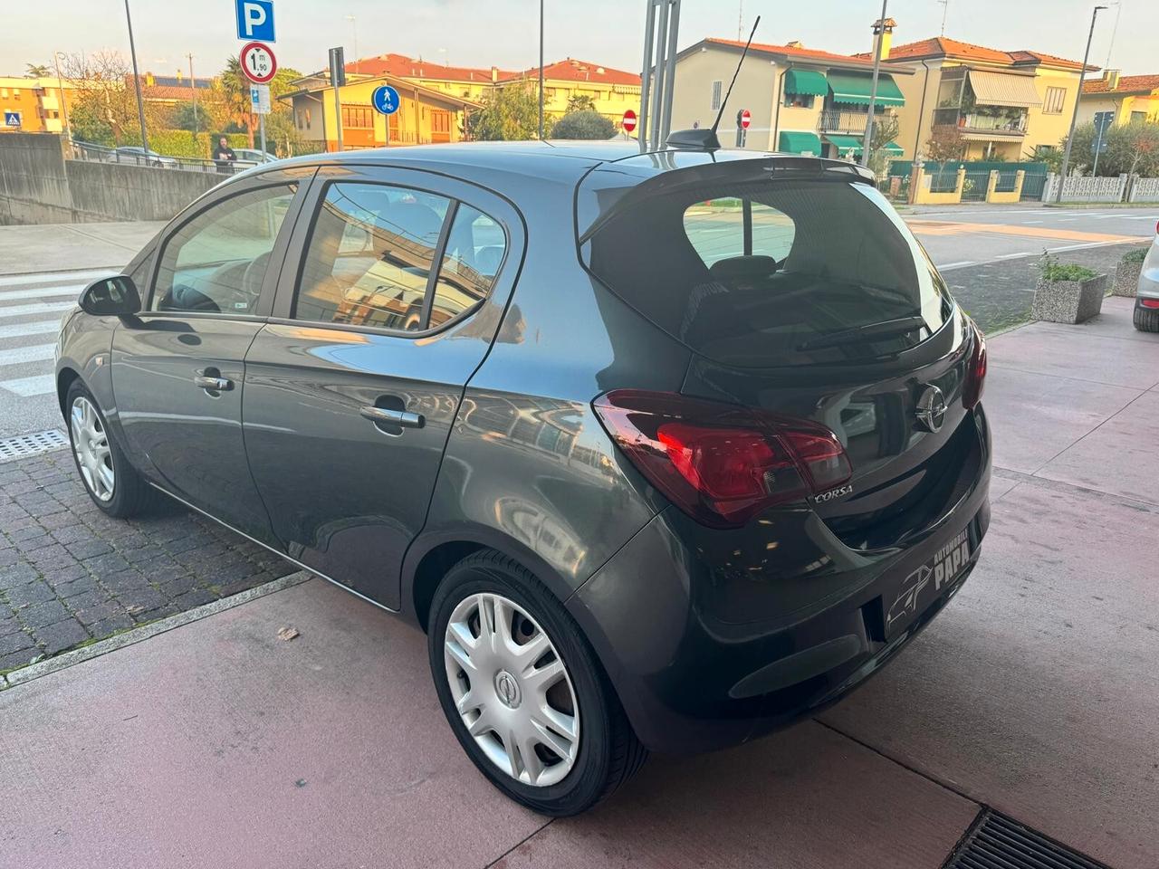 Opel Corsa 1.2 5 porte