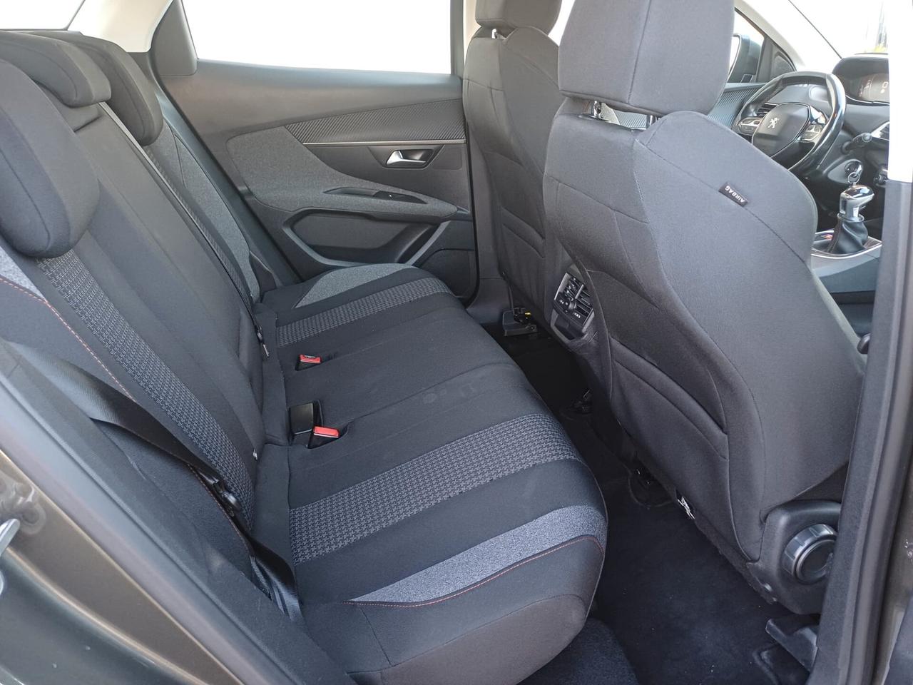 Peugeot 3008 BlueHDi 130 S&S Business