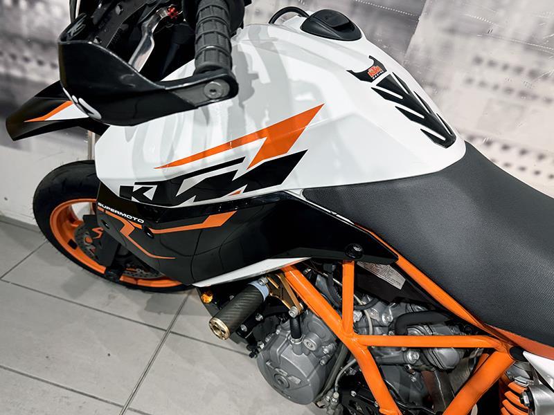 KTM 990 Supermoto