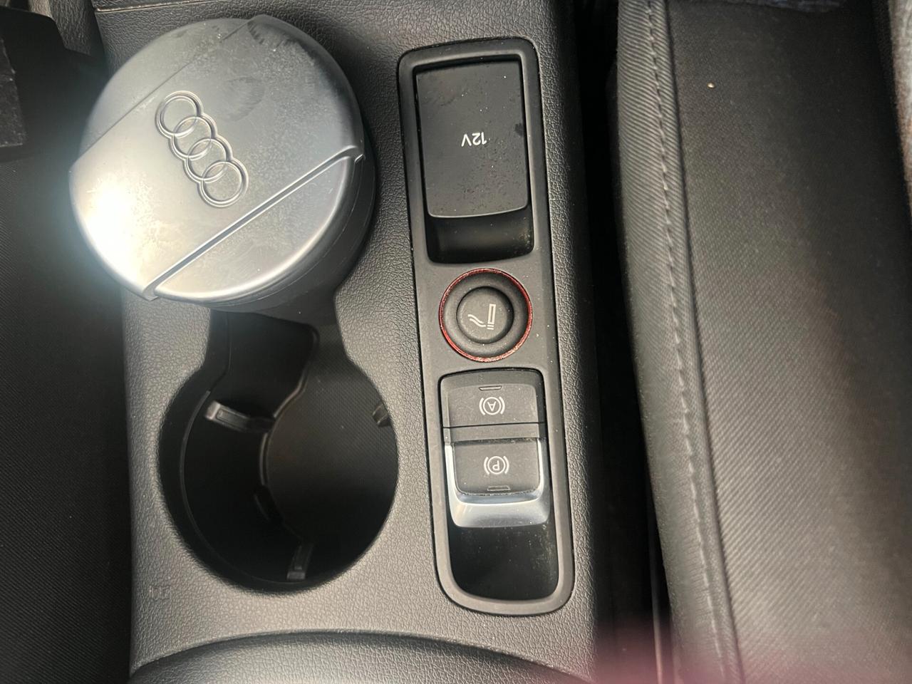 Audi Q3 2.0 TDI 120 CV Business ok neopatentati unico proprietario km 117.590