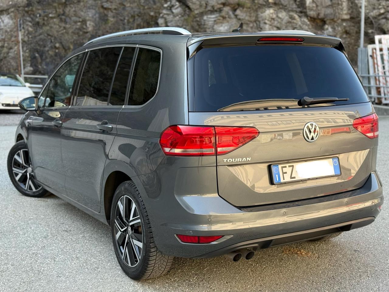VOLKSWAGEN TOURAN 2.0 TDI 150cv DSG UN PROPRIETARIO