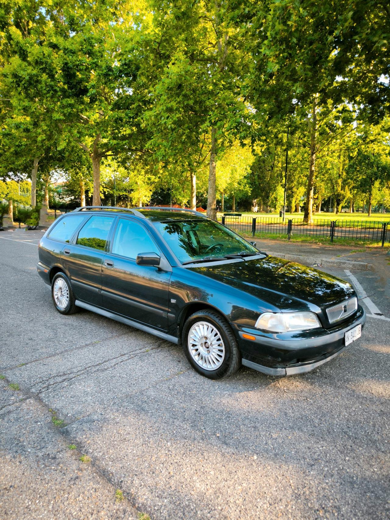 Volvo V40 2.0 16V cat