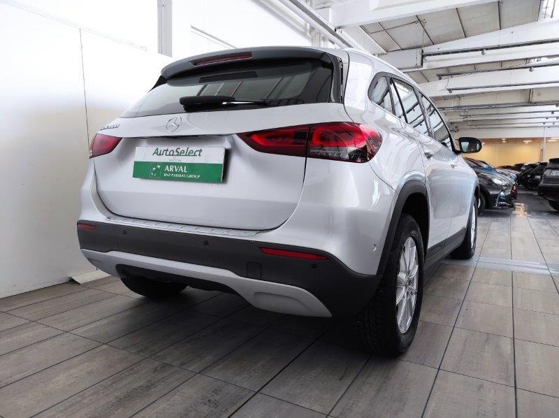 Mercedes-Benz GLA (H247) - GLA 200 Automatic Business