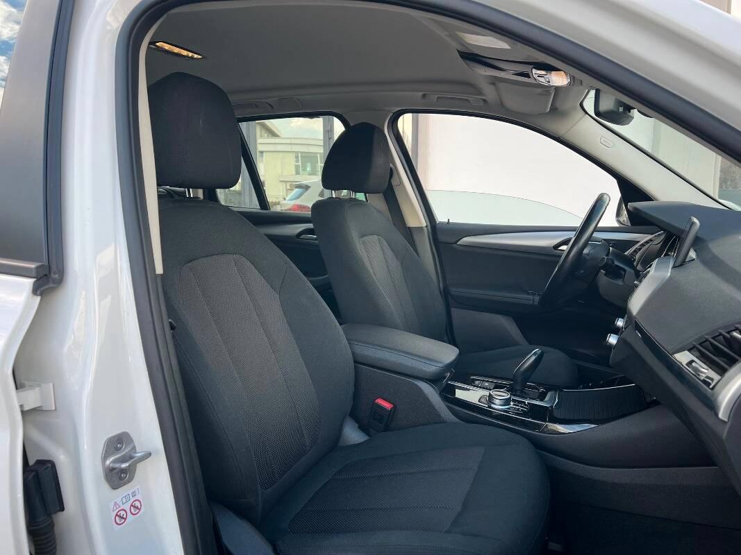 BMW X3 Sdrive18d mhev 48V Business Advantage auto