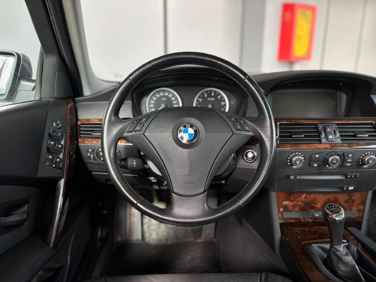 BMW 525 i Futura 218cv c/pelle