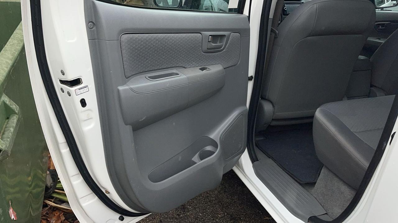 Toyota Hilux 2.5 D-4D 4WD 4p. Double Cab 4x4