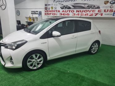 Toyota Yaris 1.5 Hybrid 5 porte by Glamour