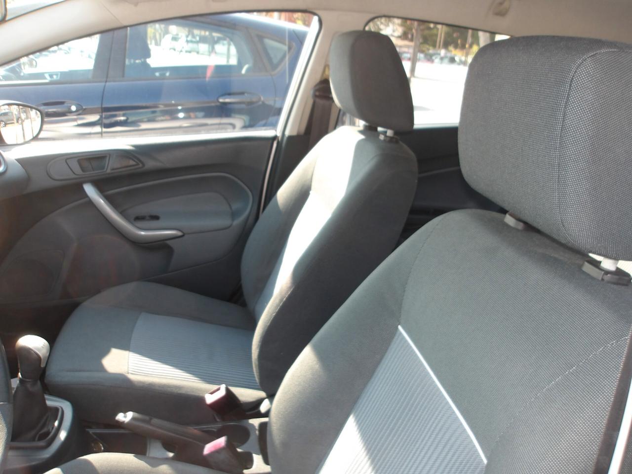 FORD FIESTA 1.2 BENZ-2011-GARANZIA FULL