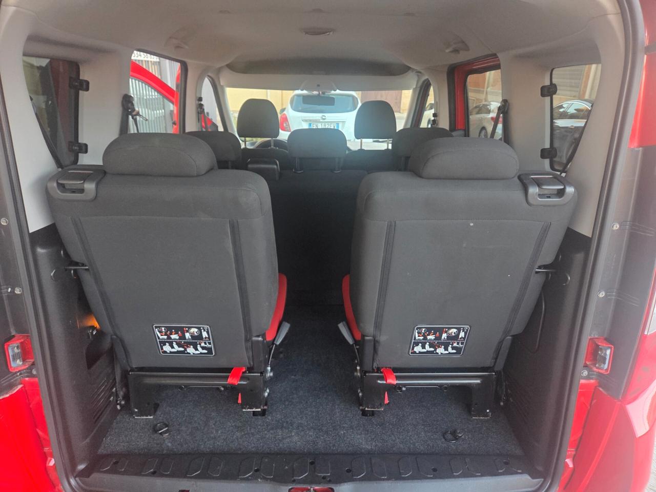 FIAT DOBLO' ANNO 2016 1.6 MJET 7 POSTI KM CERTIFICATI