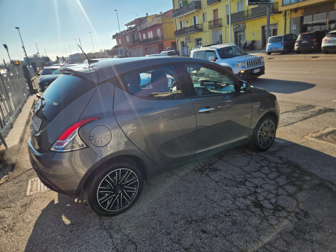 Lancia Ypsilon 1.0 FireFly 5 porte S&S Hybrid Ecochic Gold