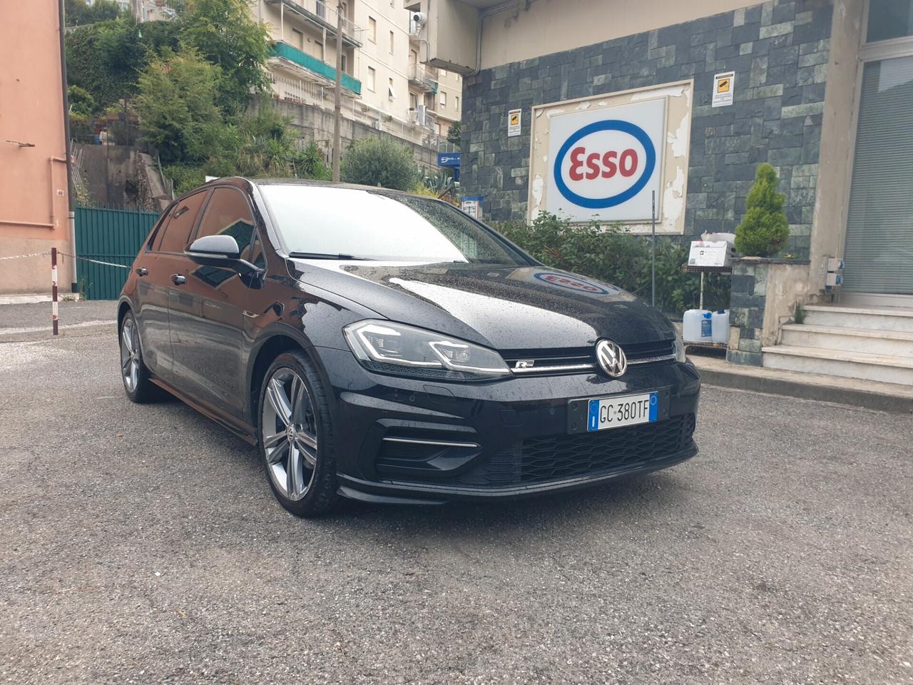 Volkswagen Golf 2.0 TDI DSG 5p. R LINE