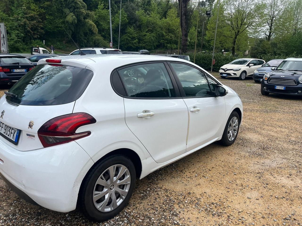 Peugeot 208 1.2 Benzina - Neopatentati - Tagliandi Certificati